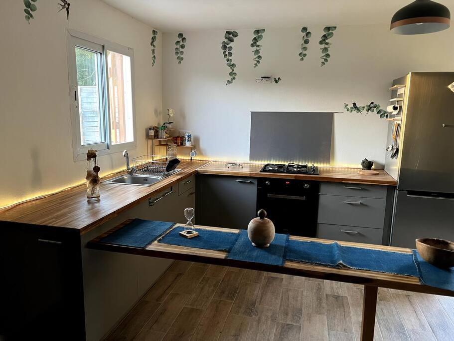 Jolie Petite Maison A La Campagne Le Moule